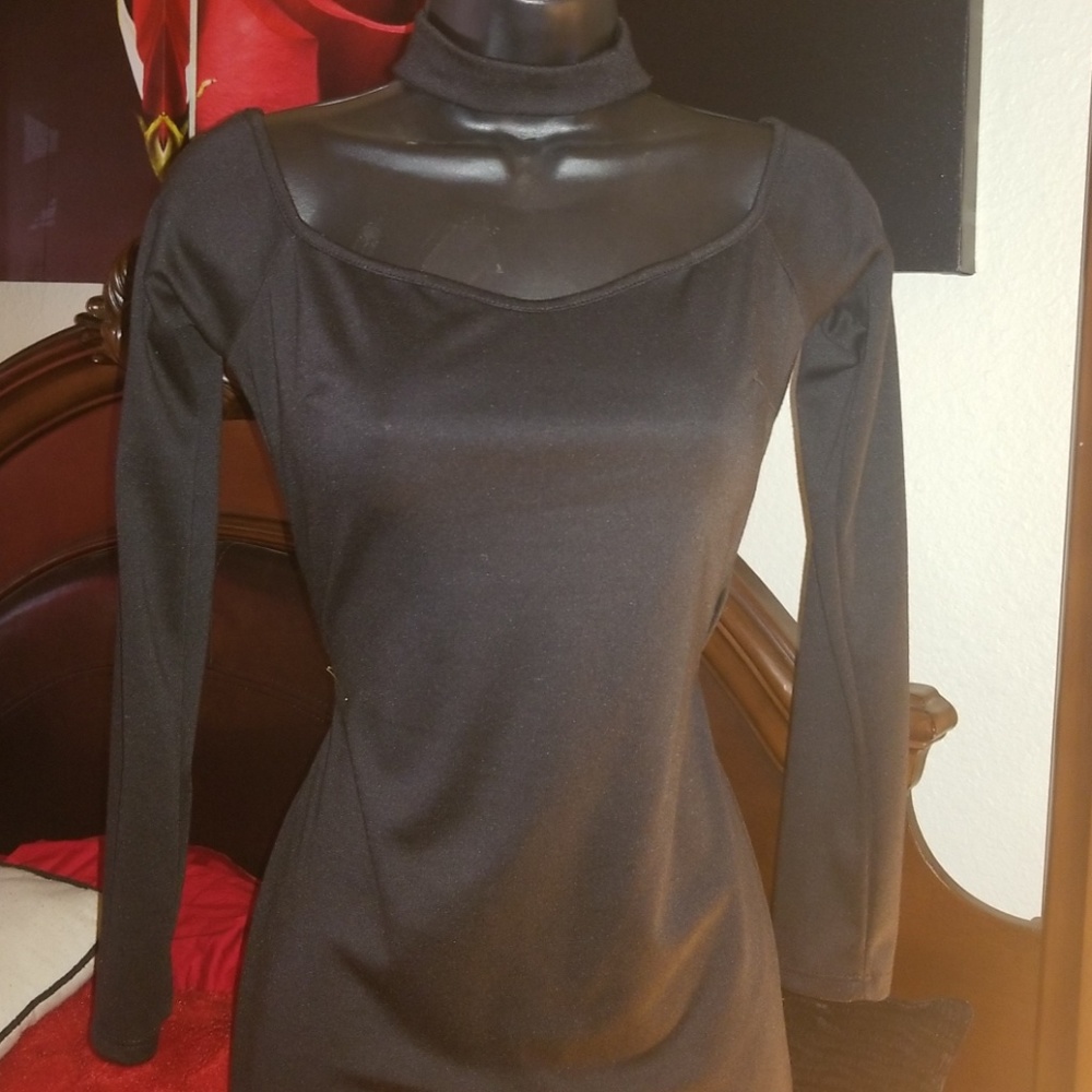 Dress - Picture 2 of 2